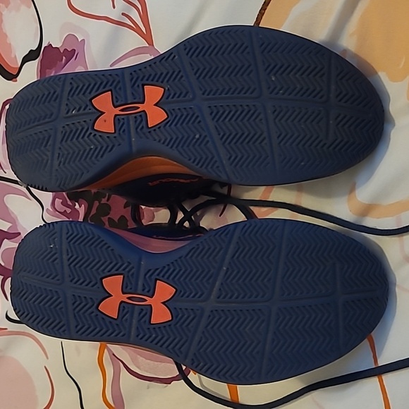 SOLD Under Armour Basketball Shoes Size 2 Y Blue - Picture 7 of 7